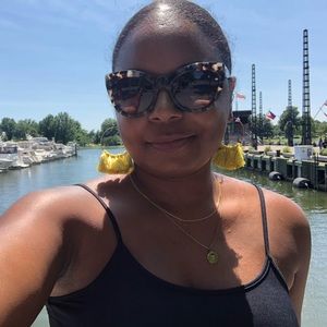 Meet your Posher, Tranell